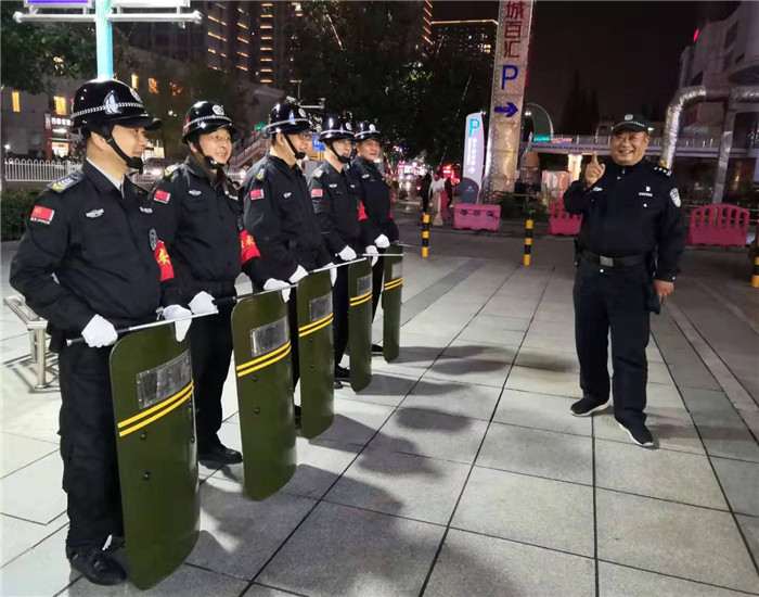 不忘初心勇?lián)?dāng)、牢記使命保平安